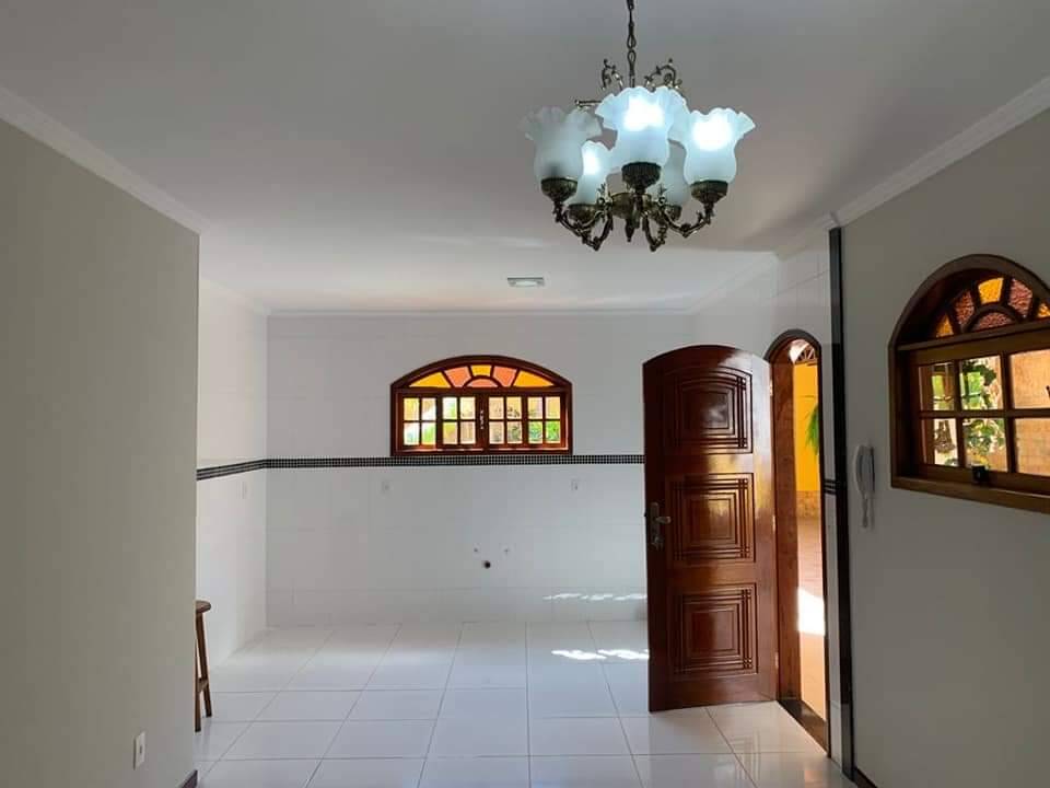 Casa à venda com 3 quartos, 1382m² - Foto 2