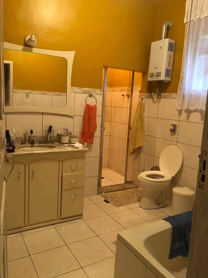 Casa à venda com 6 quartos, 1700m² - Foto 3