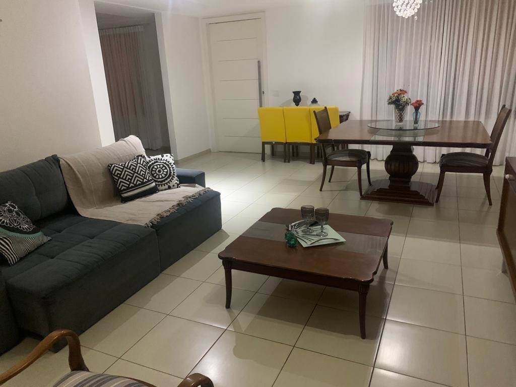 Casa à venda com 5 quartos, 388002m² - Foto 6