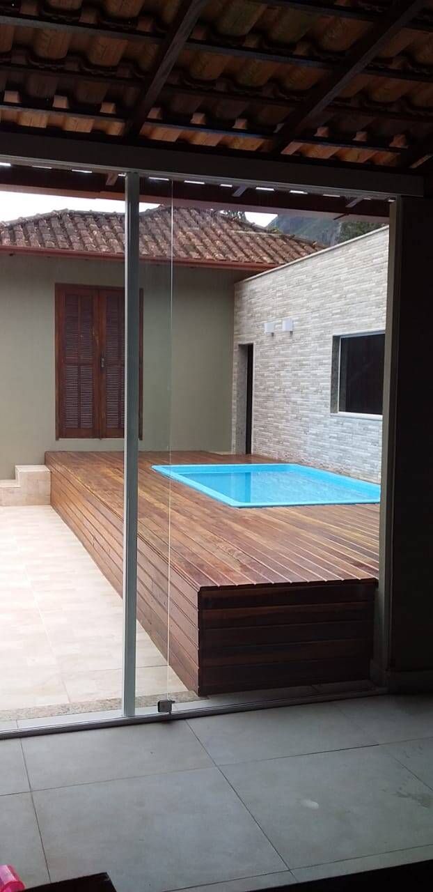 Casa à venda com 4 quartos, 300002m² - Foto 8