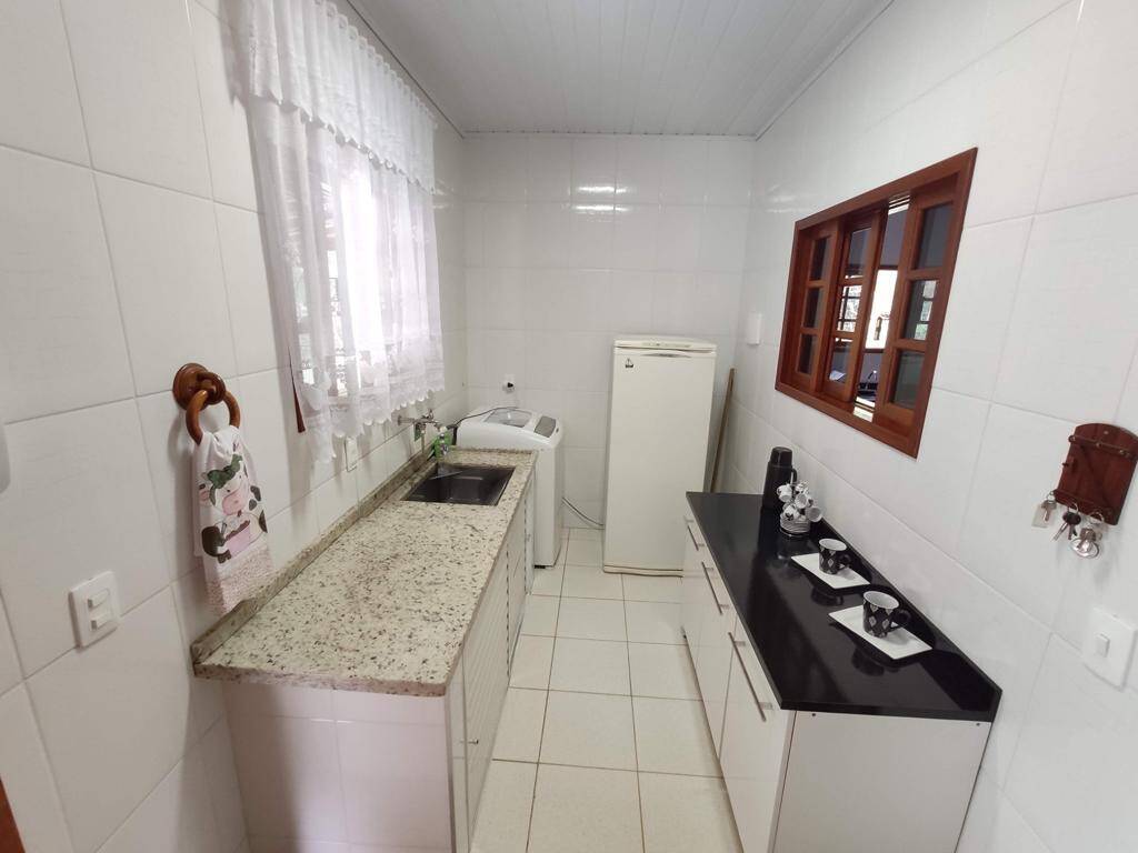 Casa à venda com 4 quartos, 360002m² - Foto 10