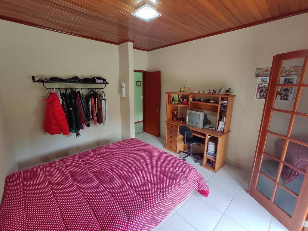 Casa à venda com 4 quartos, 360002m² - Foto 16