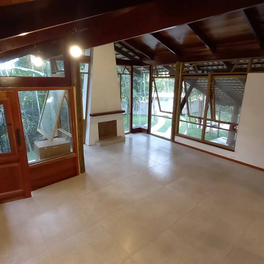 Casa à venda com 3 quartos, 160m² - Foto 7