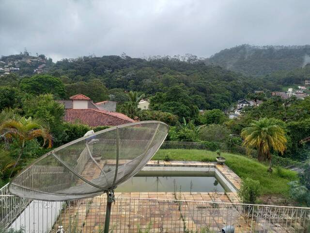 Venda em BRAUNES - Nova Friburgo